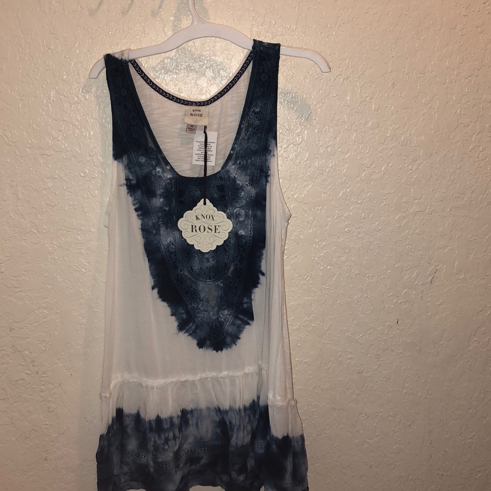 Knox rose tank top. Crochet and ruffled bottom